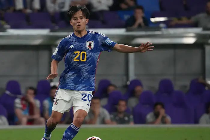 日本代表としてプレーする久保建英